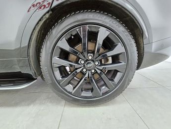 Land Rover Discovery D300 MHEV R-Dynamic SE