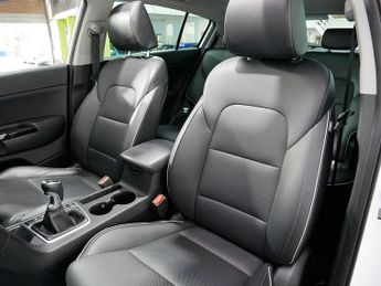 Kia Sportage T-GDi 4