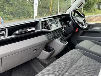 Volkswagen Transporter T6.1 T30 150 DSG SWB