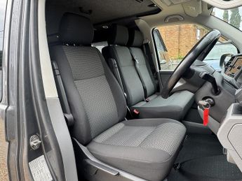 Volkswagen Transporter T6.1 T30 150 DSG SWB