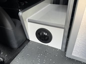 Volkswagen Transporter T6.1 T30 150 DSG SWB
