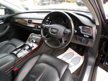 Audi A8 TDI V6 SE