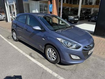 Hyundai i30 1.6 Active Hatchback 5dr Petrol Auto Euro 5 (120 ps)
