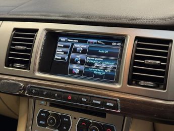 Jaguar XF d V6 Luxury