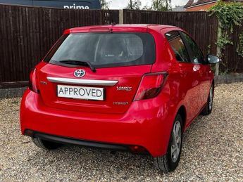 Toyota Yaris HYBRID ICON