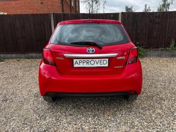 Toyota Yaris HYBRID ICON