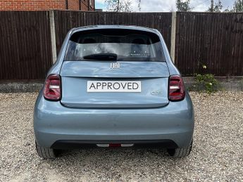 Fiat 500e 42kWh Icon Hatchback 3dr Electric Auto (118 ps)