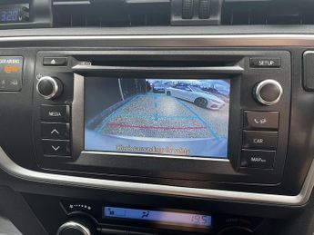 Toyota Auris VVT-h Icon Plus