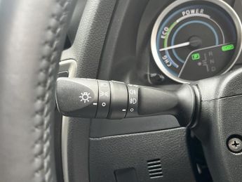 Toyota Auris VVT-h Icon Plus