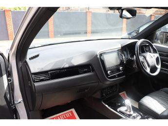 Mitsubishi Outlander h TwinMotor Exceed