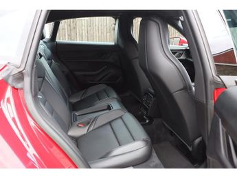 Porsche Taycan Performance Plus 4S