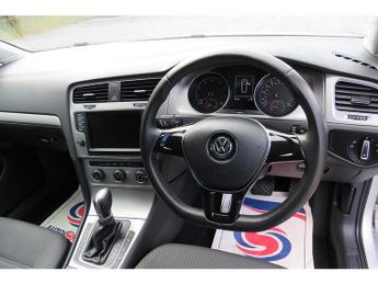 Volkswagen Golf S Tsi Bluemotion Technology Dsg