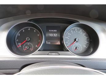 Volkswagen Golf S Tsi Bluemotion Technology Dsg