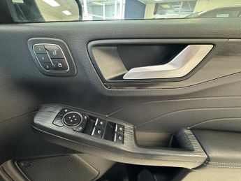 Ford Kuga h Duratec Vignale