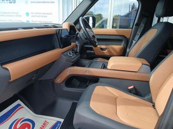 Land Rover Defender 110 D300 MHEV X