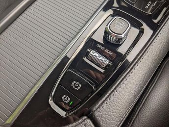 Volvo V90 B4 MHEV Momentum