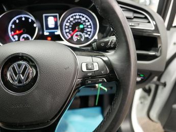 Volkswagen Touran TSI EVO SEL