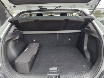 Hyundai KONA 64kWh Premium SE SUV 5dr Electric Auto (7kW Charger) (204 ps)