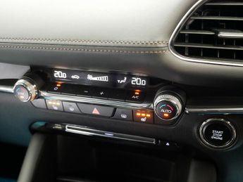 Mazda Mazda3 SKYACTIV-G MHEV Sport Lux