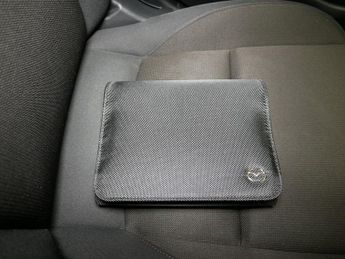 Mazda Mazda3 SKYACTIV-G MHEV Sport Lux