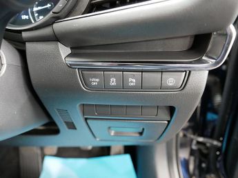 Mazda Mazda3 SKYACTIV-G MHEV Sport Lux