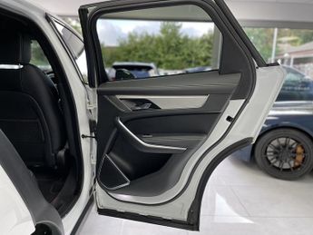 Jaguar F-PACE P250i R-Dynamic S