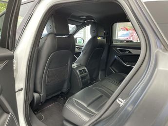 Jaguar F-PACE P250i R-Dynamic S