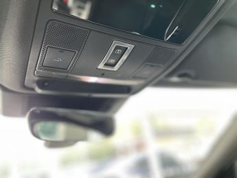 Jaguar F-PACE P400e R-Dynamic SE