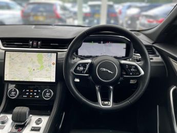 Jaguar F-PACE P400e R-Dynamic SE