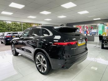 Jaguar F-PACE P400e R-Dynamic SE