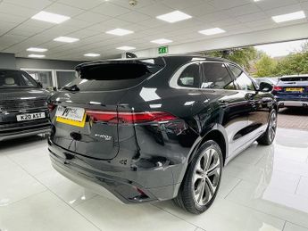 Jaguar F-PACE P400e R-Dynamic SE