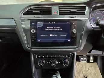 Volkswagen Tiguan TSI EVO R-Line Tech