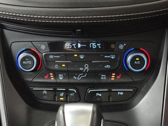Ford Kuga TDCi EcoBlue Vignale