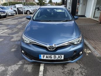 Toyota Auris 1.2 VVT-i Business Edition Hatchback 5dr Petrol Manual Euro 6 (s