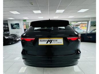 Jaguar F-PACE P250i R-Dynamic SE