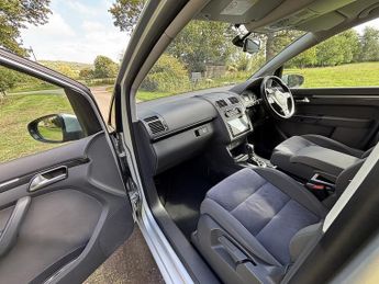 Volkswagen Touran Se Tsi Dsg