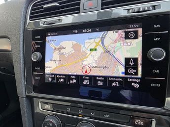Volkswagen e-Golf 35.8kWh e-Golf Hatchback 5dr Electric Auto (136 ps)