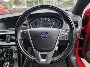 Volvo V40 1.6 D2 R-Design Hatchback 5dr Diesel Powershift Euro 5 (s/s) (11