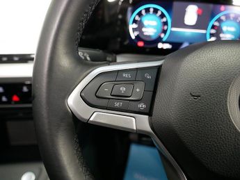 Volkswagen Golf TSI Life