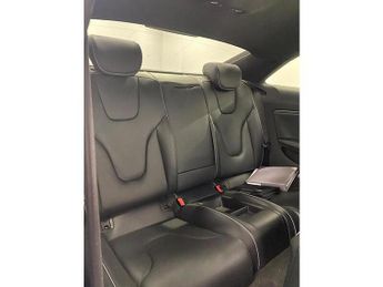 Audi RS5 RS5 4.2 FSI V8 S Tronic quattro Euro 5 2dr