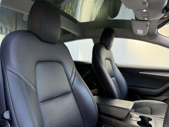 Tesla Model 3 Standard Range Plus Saloon 4dr Electric Auto RWD (241 bhp)