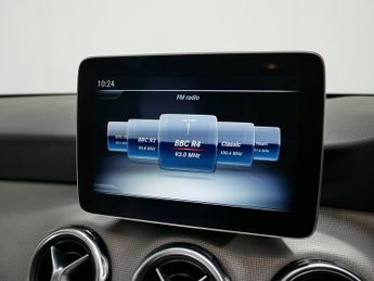 Mercedes-Benz GLA GLA200 Sport