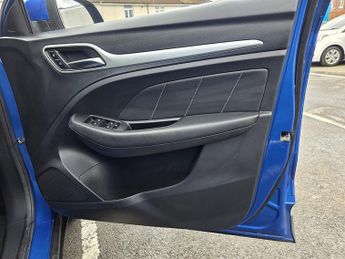 MG MG ZS 1.0 T-GDI Exclusive SUV 5dr Petrol Auto Euro 6 (111 ps)