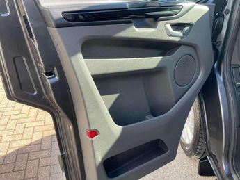 FORD TRANSIT CUSTOM 2.0 300 EcoBlue Limited Panel Van 5dr Diesel Auto L1 H1 Euro 6 (