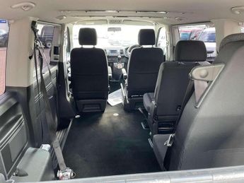 Volkswagen Transporter Shuttle Transporter Shuttle 2.0 TDI BlueMotion Tech SE COMBI / CAMPER  D