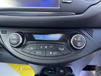 Toyota Yaris VVT-h Icon