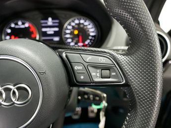 Audi Q2 TFSI Black Edition