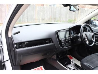 Mitsubishi Outlander h TwinMotor Juro