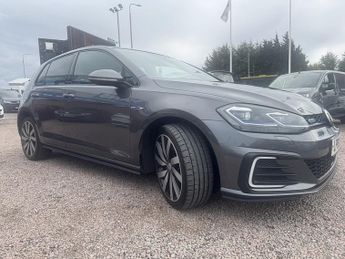 Volkswagen Golf TSI GTE Advance