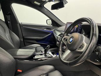 BMW 5 Series 2.0 520d MHT M Sport Saloon 4dr Diesel Hybrid Steptronic xDrive 